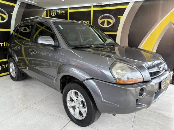 HYUNDAI TUCSON 2.0 MPFI GLS 16V 143CV 2WD FLEX 4P AUTOMÁTICO HYUNDAI TUCSON 2.0 MPFI GLS 16V 143CV 2WD FLEX 4P AUTOMÁTICO